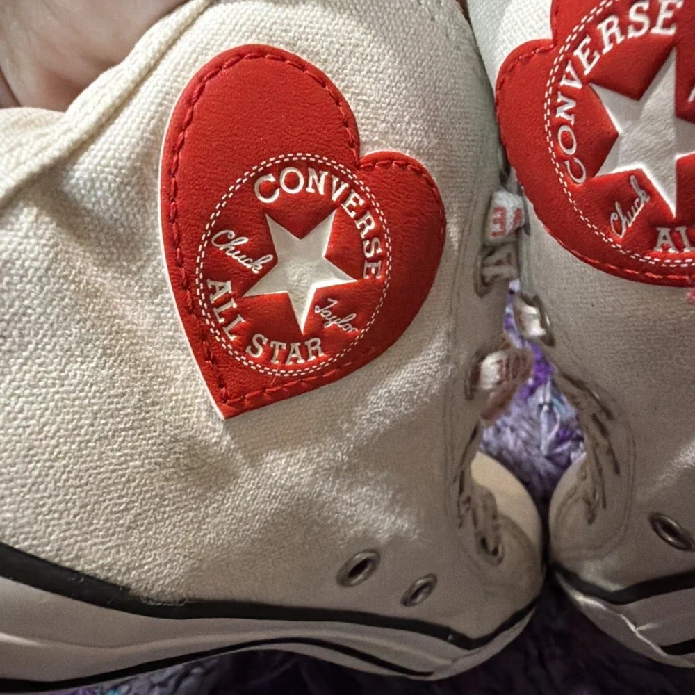 Converse Chuck Taylor All Star Youth Size 2 hearts Love Laces